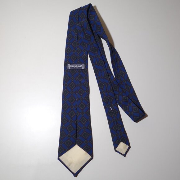 Vintage Balenciaga Silk Diamond Pattern Tie Made In Italy - Picture 7 of 7